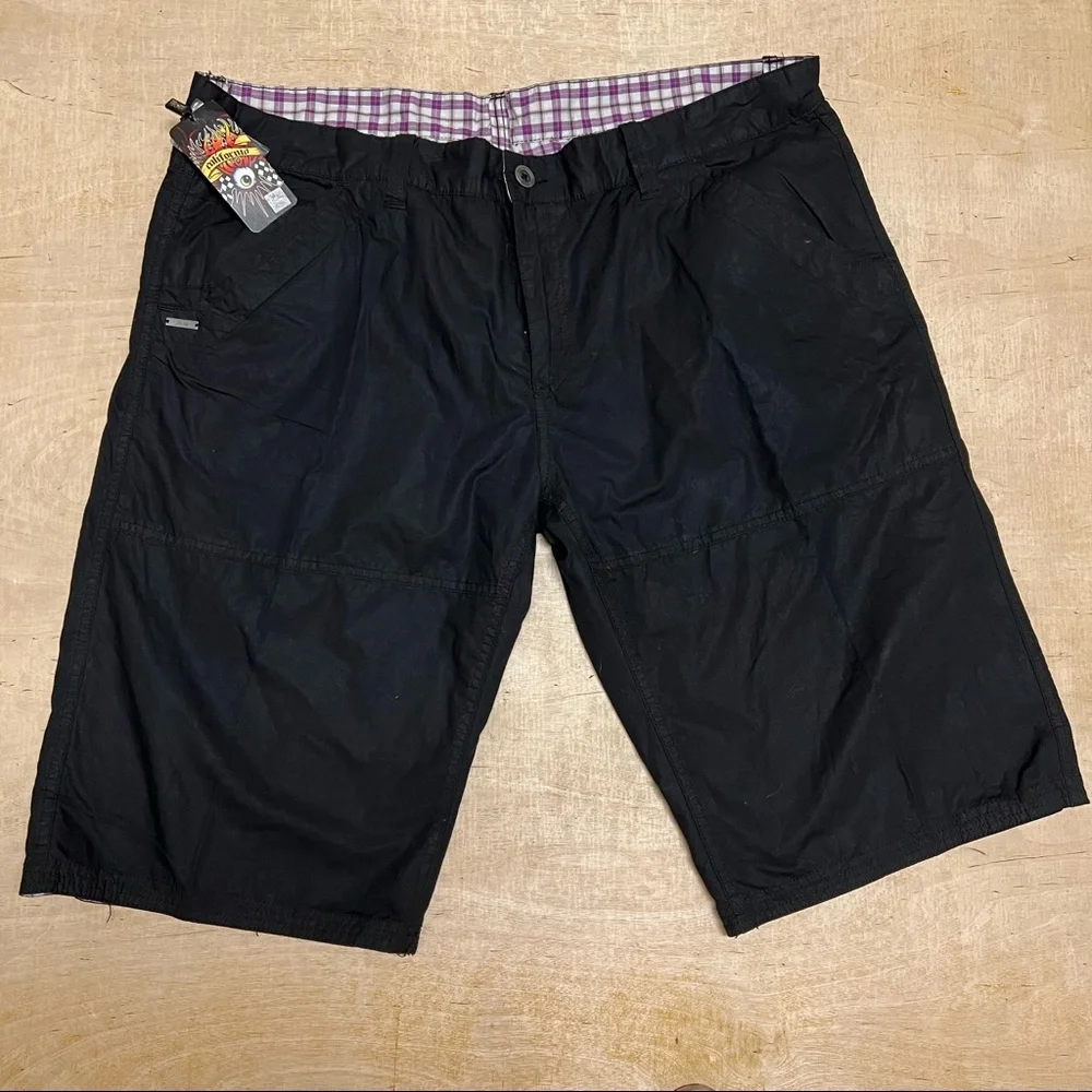 Von Dutch Rare Reversible Cargo Shorts Black / Purple